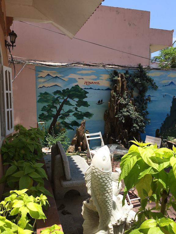 Hotel Romance Da Nang Bagian luar foto