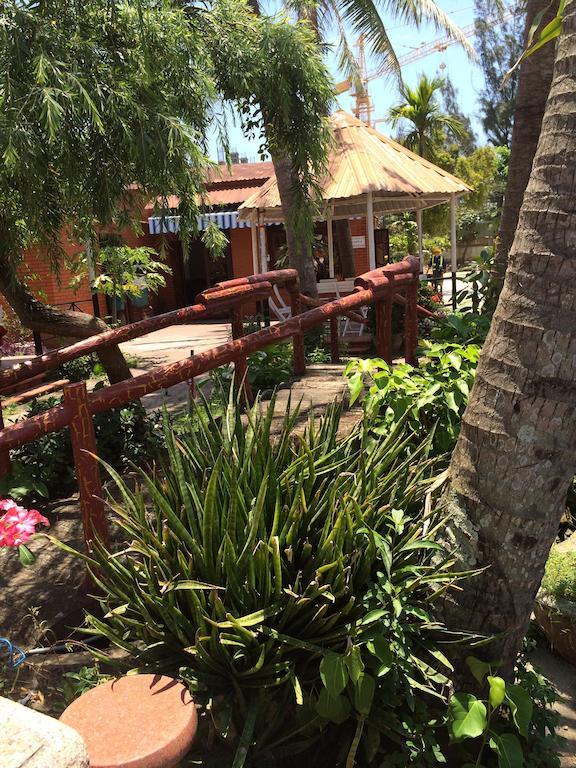 Hotel Romance Da Nang Bagian luar foto